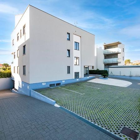 Sunny Day - Apartment With Parking Rovinj Eksteriør bilde