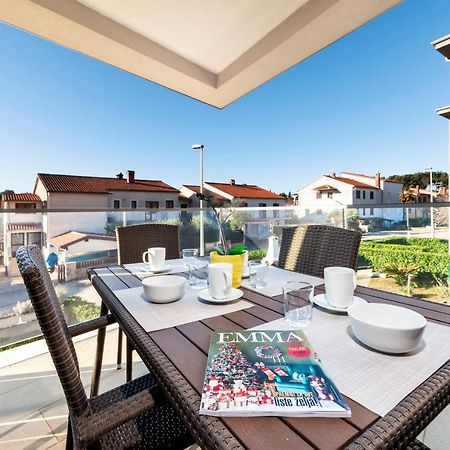 Sunny Day - Apartment With Parking Rovinj Eksteriør bilde