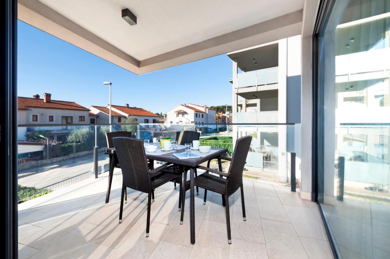 Sunny Day - Apartment With Parking Rovinj Eksteriør bilde
